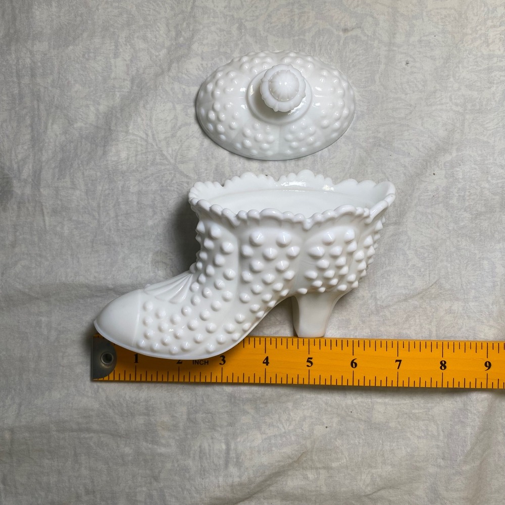 Vintage Fenton White Milk Glass Hobnail Shoe Slipper Covered Trinket Dish Candy - Picture 6 of 7